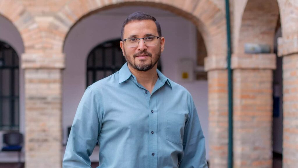 Carlos Humberto Zapata scaled 2